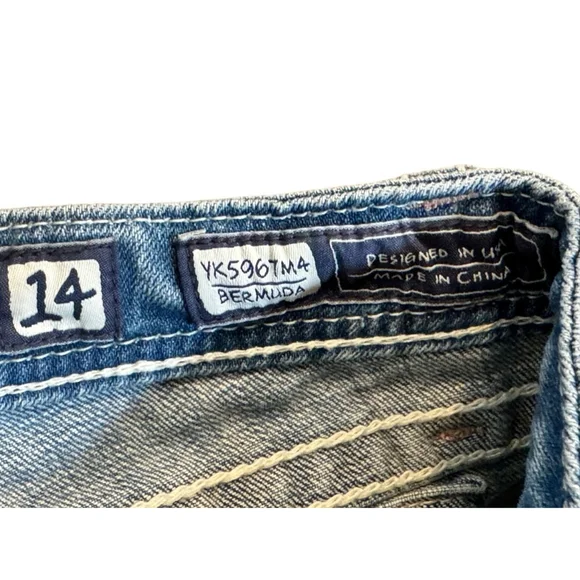 Miss Me Jeans Girls Light Wash Embellished Faded Bermuda Denim Shorts Si… - Picture 4 of 9